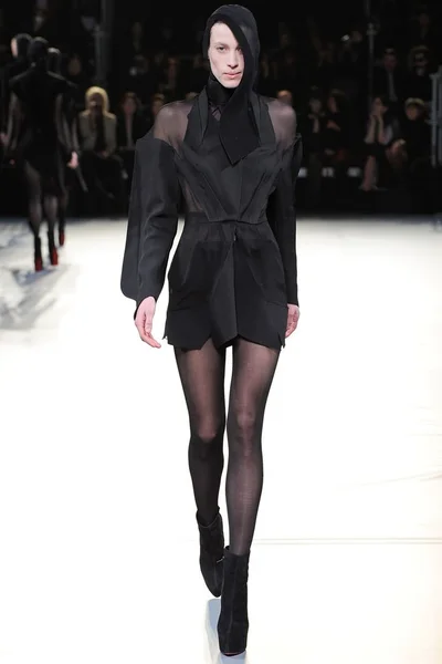 Look 40